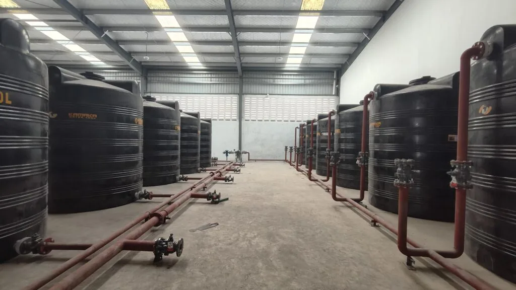 Used engine oil distillation machine for diesel-range fuel recovery