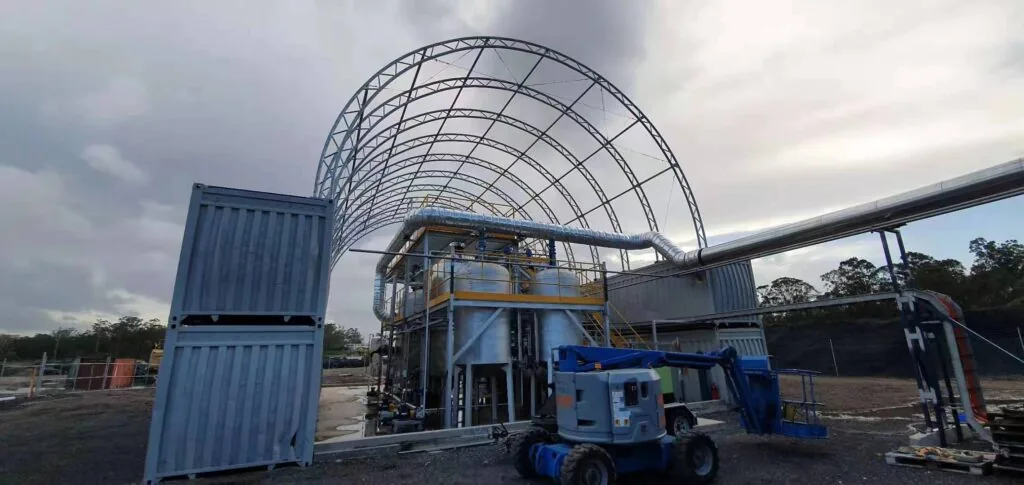 Outdoor waste oil recycling plant equipment